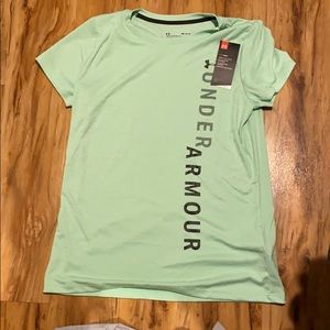 NWT Under armour top